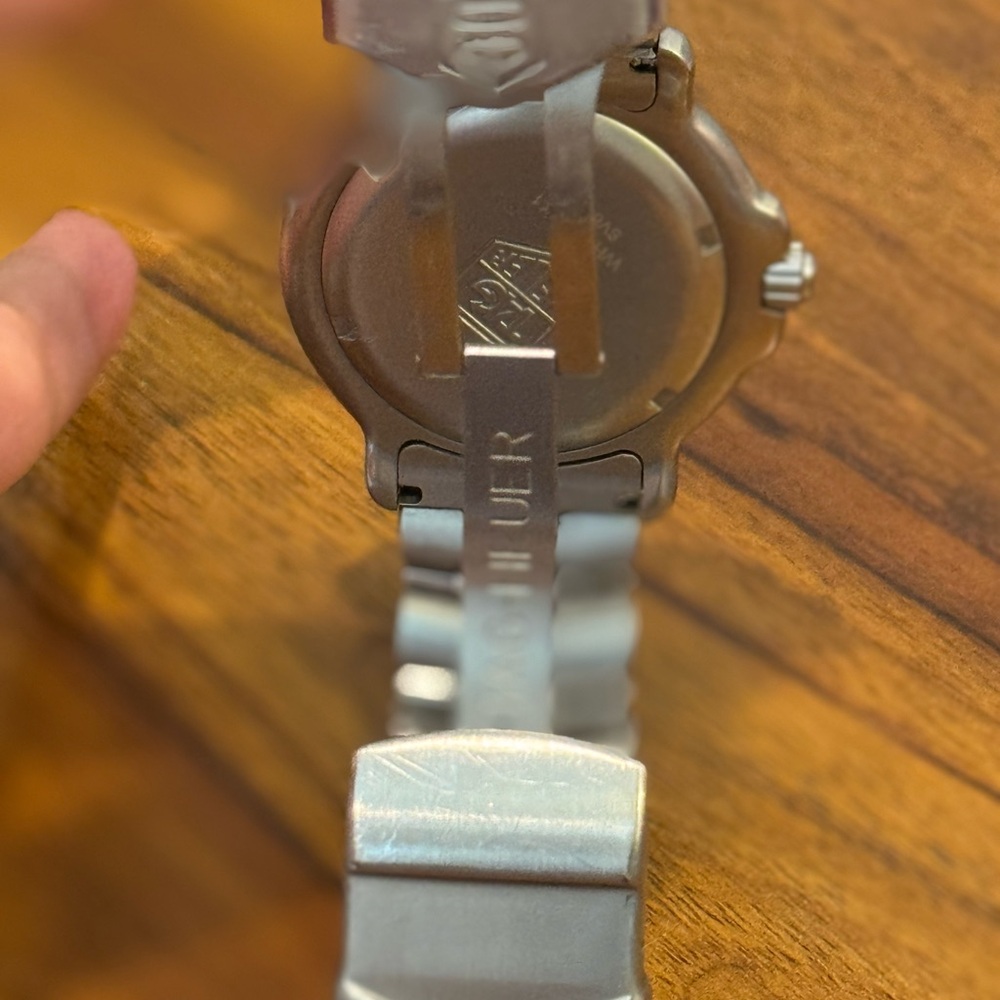 Tag Heuer 🖤🩶 Black Stainless Steel Quartz Watch - Picture 7 of 9